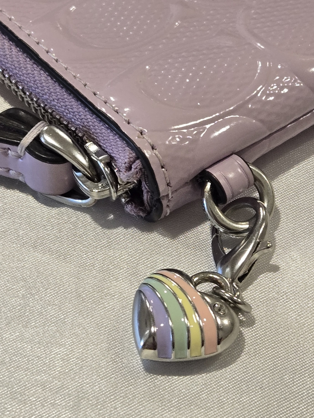 Coach Lavender Patent Leather Wristlet with Charm EUC - Picture 4 of 12